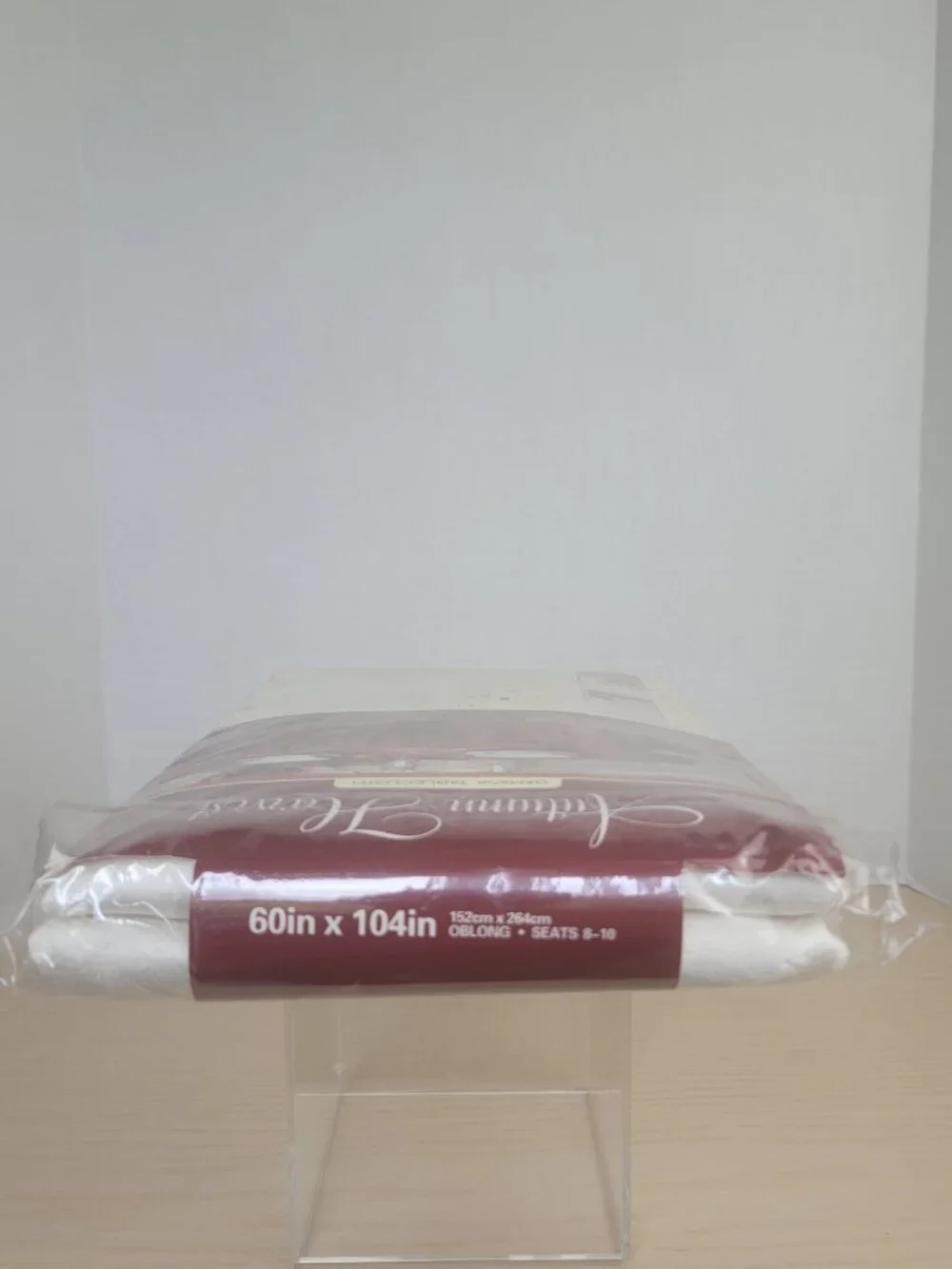 Autumn Harvest Ivory Leaf Pattern Oblong and Oval Damask Tablecloth 60